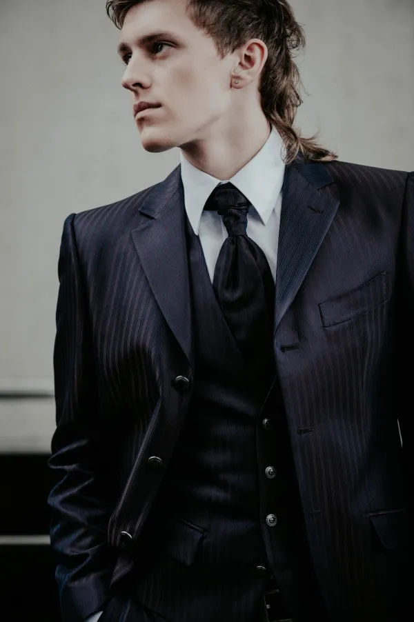 people-2024-11-03-02-46-46-utc-68109c898f677